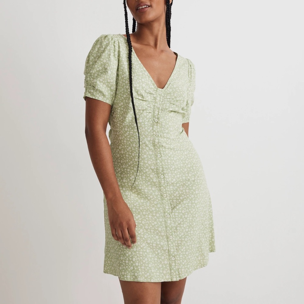 Madewell V-Neck Button-Front Short Sleeve Mini Dress in Seedling Green Floral‎